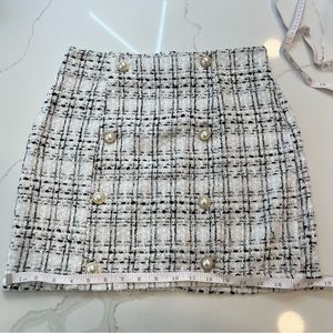 NEW NEVER WORN Plaid Double Button Skirt